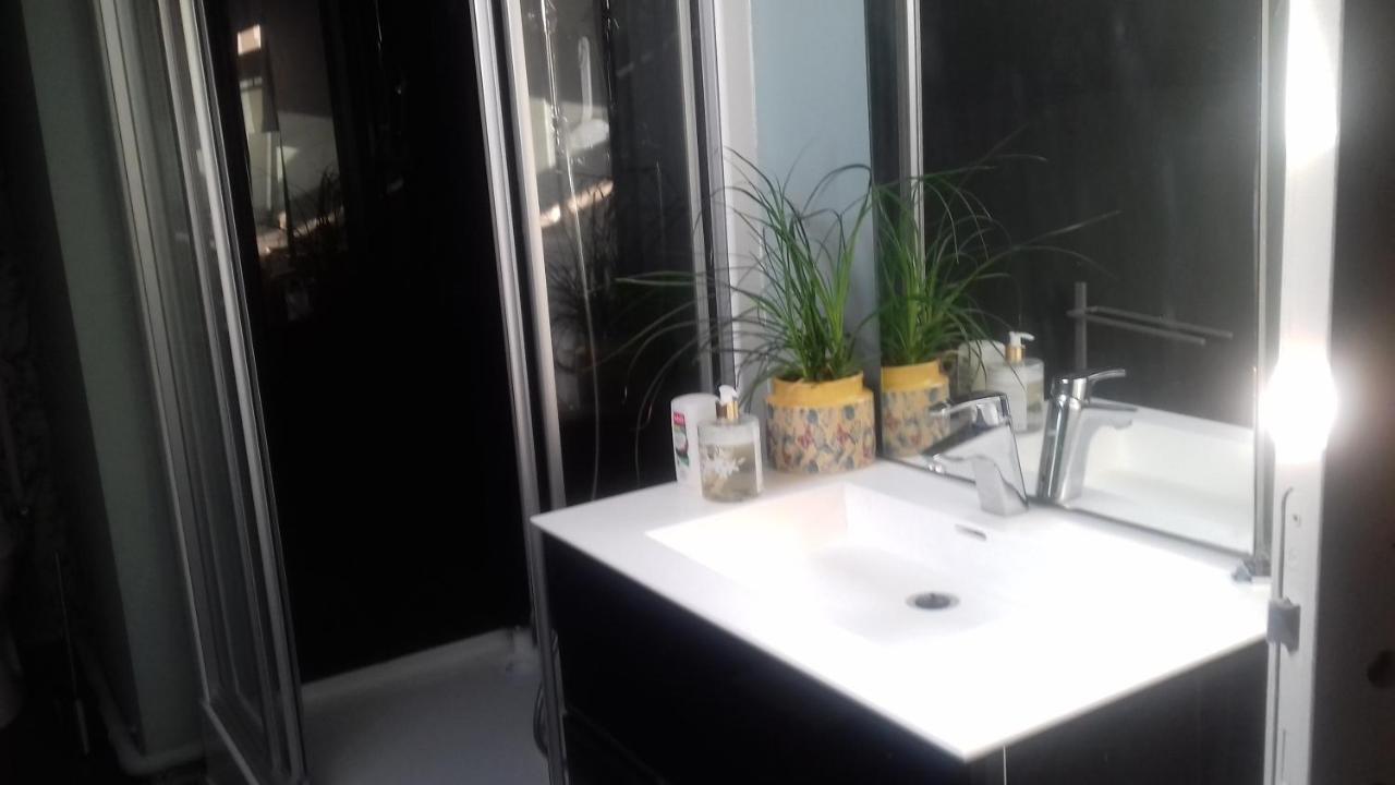 Chambre Dans Maison Privee Awoingt Kültér fotó